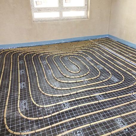 Zimmer ein Wohnhauses im Rohbauzustand in Bochum mit eingebauter Fussbodenheizung