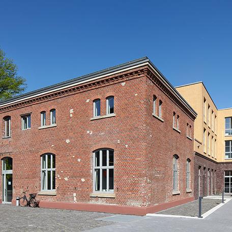 Wohn- und Gewerbekomplex in Duesseldorf von aussen