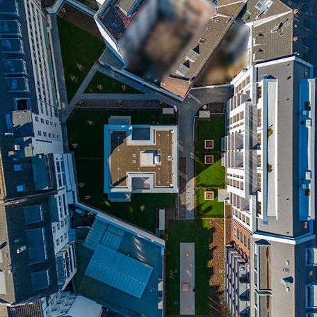Drohnendachansicht des Wohnkomplexes Moll in Duesseldorf bestehend aus drei Gebaeuden