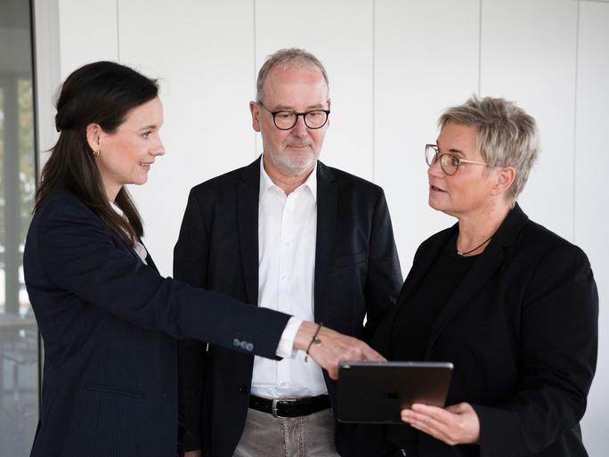 schmeing_CEO_verhandlung_meeting